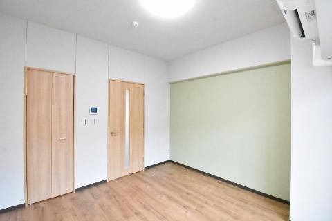 居室・リビング　室内