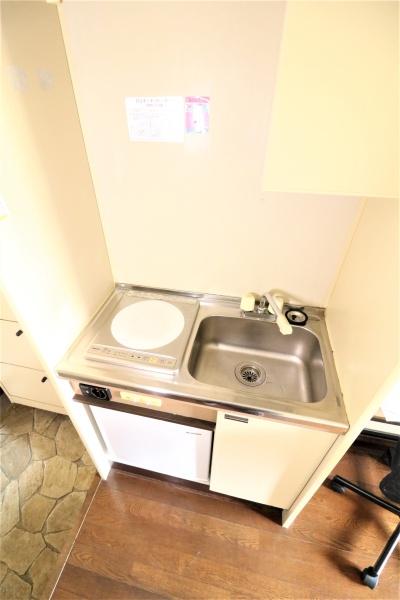 キッチン　別の部屋より