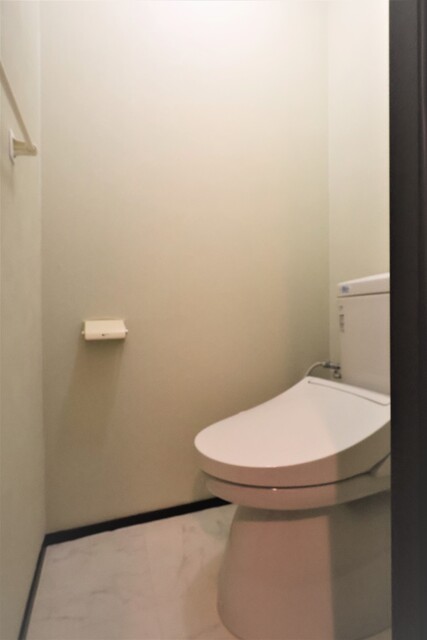 トイレ　洗浄便座はサービス設置となります