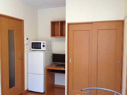 居室・リビング　ベッド下に収納有り