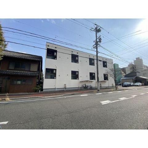 建物外観　外観写真（昼）
