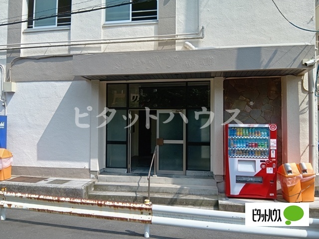 エントランス　エントランス