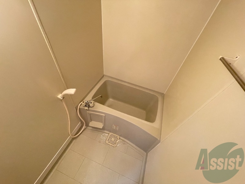 バス・シャワールーム　浴室の様子を撮影しました。丁度良いサイズですね。