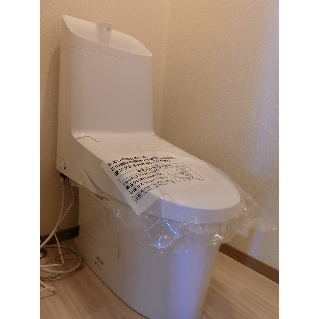 トイレ　※温水洗浄便座付き