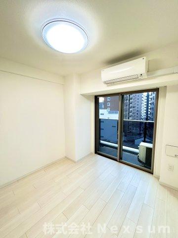 居室・リビング　こちらのリビングで趣味の時間をお楽しみください