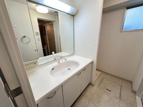 洗面設備　洗髪洗面化粧台