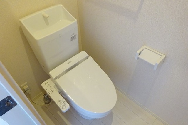 トイレ　温水洗浄暖房便座
