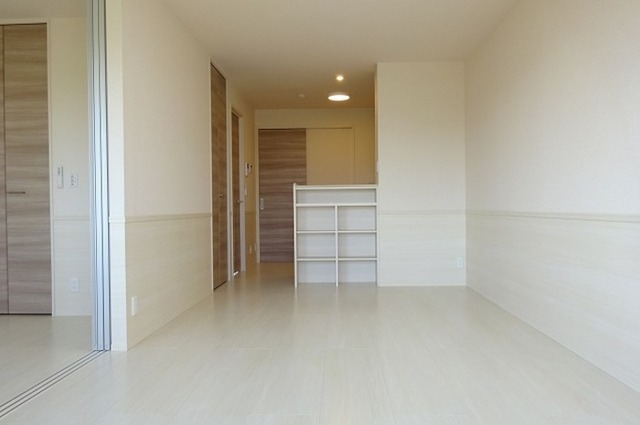 居室・リビング　リビング１２帖（照明器具付）