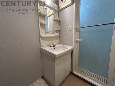 洗面設備　収納スペースもある洗面化粧台☆