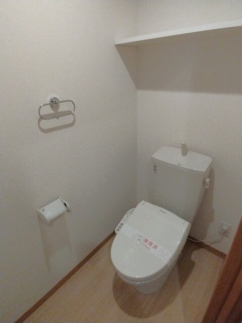 トイレ　☆洗浄機能付暖房便座☆