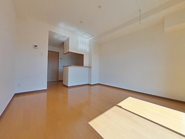 居室・リビング　☆洋室８．３帖☆