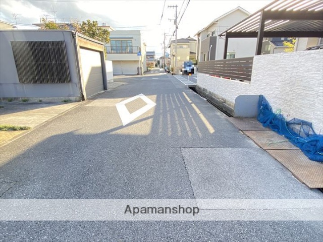 その他　前面道路（その他）まで0m