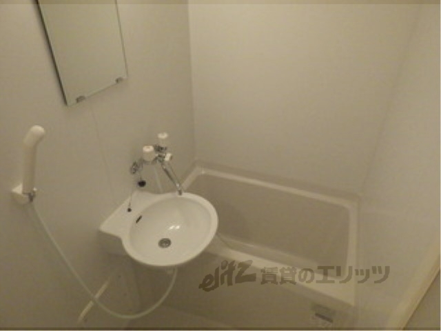 バス・シャワールーム　バス