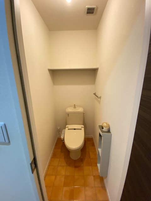 トイレ　シャワートイレ完備