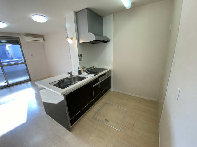 居室・リビング　開放的な明るいリビング