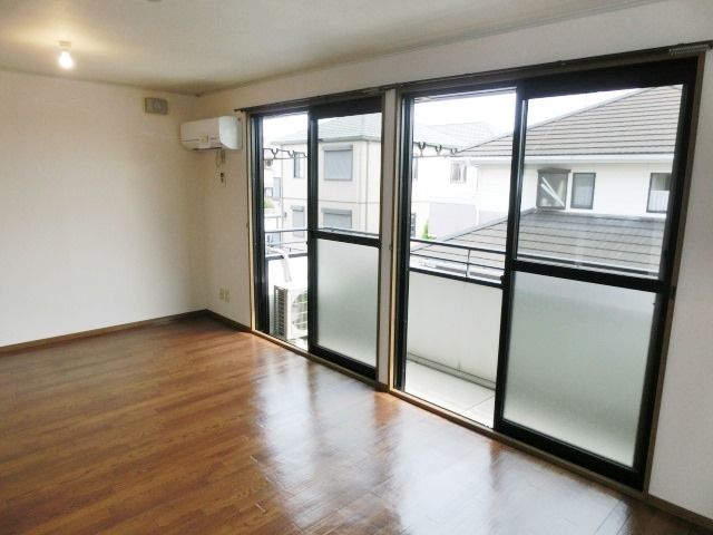 その他部屋・スペース　明るいお部屋は気分も明るくなりますね！