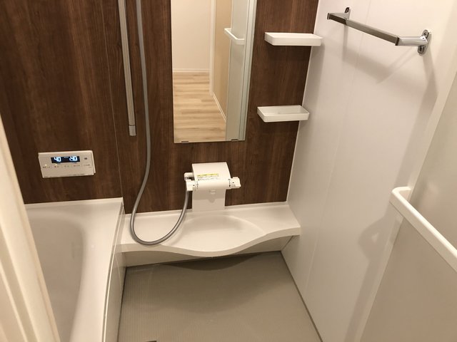 バス・シャワールーム