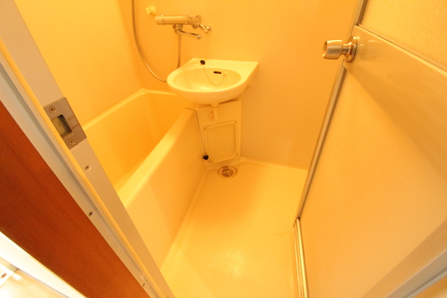 バス・シャワールーム　※同タイプ別部屋参照※現状優先