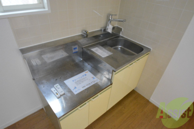 キッチン　ガスコンロ２口設置可能です