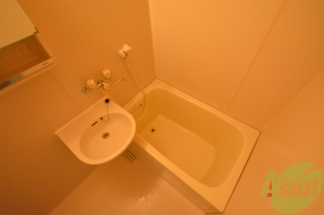 バス・シャワールーム　以外にゆったりしております