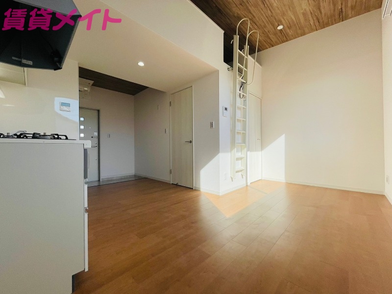 居室・リビング　別部屋参考写真です