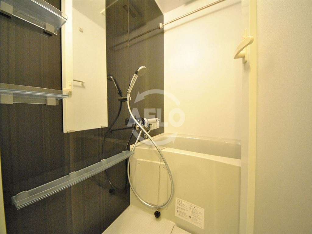 バス・シャワールーム　コンフォリア心斎橋ＥＡＳＴ　浴室換気乾燥暖房機付バスルーム