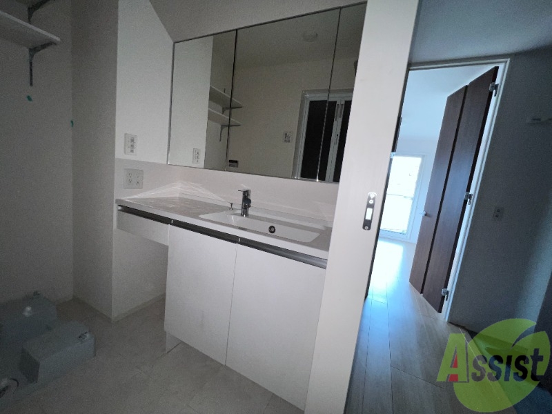 洗面設備　洗顔も出来るスペースですね。