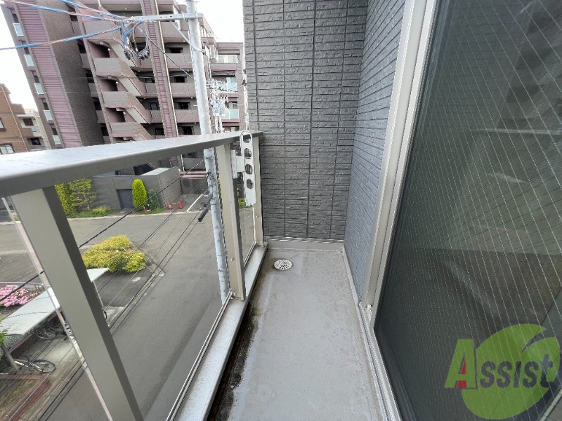 バルコニー　バルコニーは広さが有って使いやすいです。