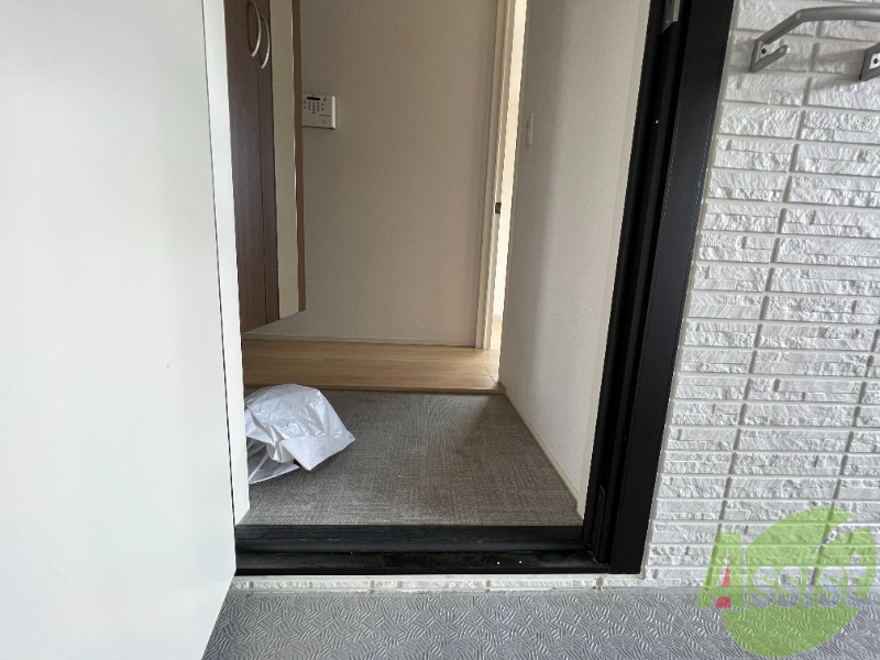 玄関　玄関から撮影しました。広々としていますね。