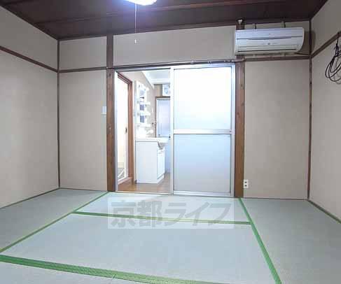 居室・リビング　１階の和室です。