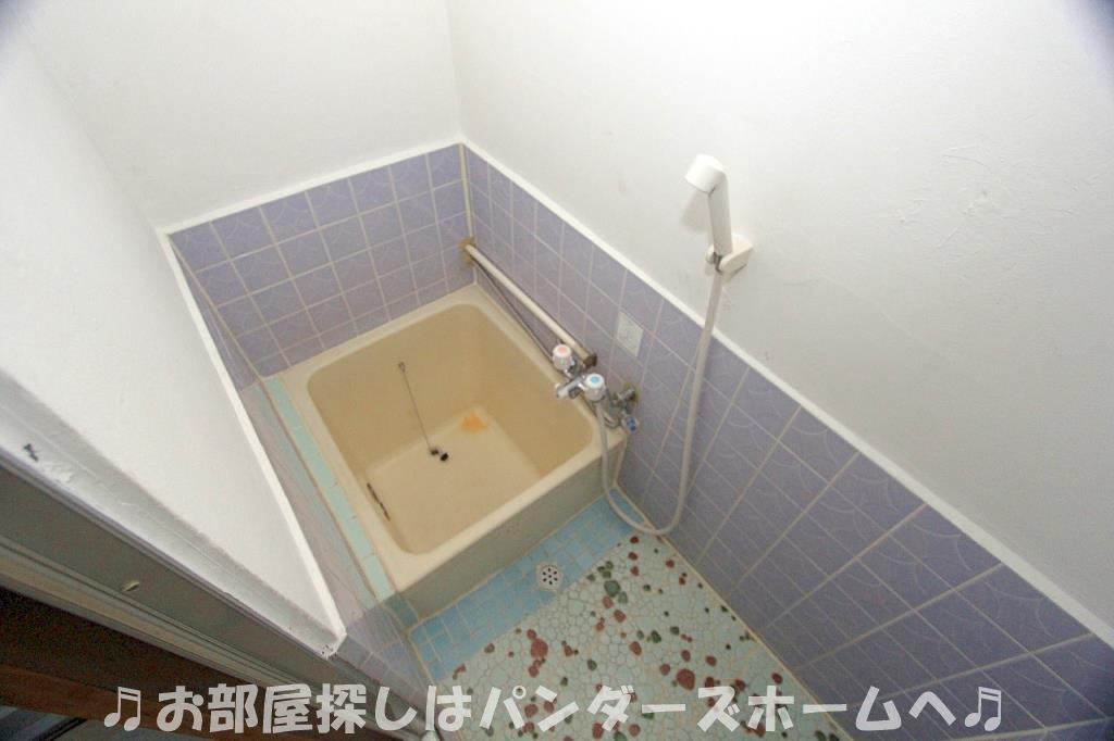 京阪本線 御殿山駅 徒歩8分 2階建 築54年の風呂写真