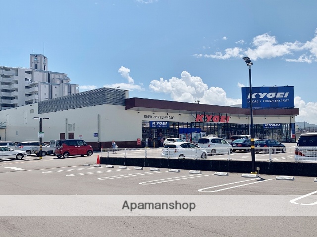 スーパー　キョーエイ沖洲市場店（スーパー）まで676m