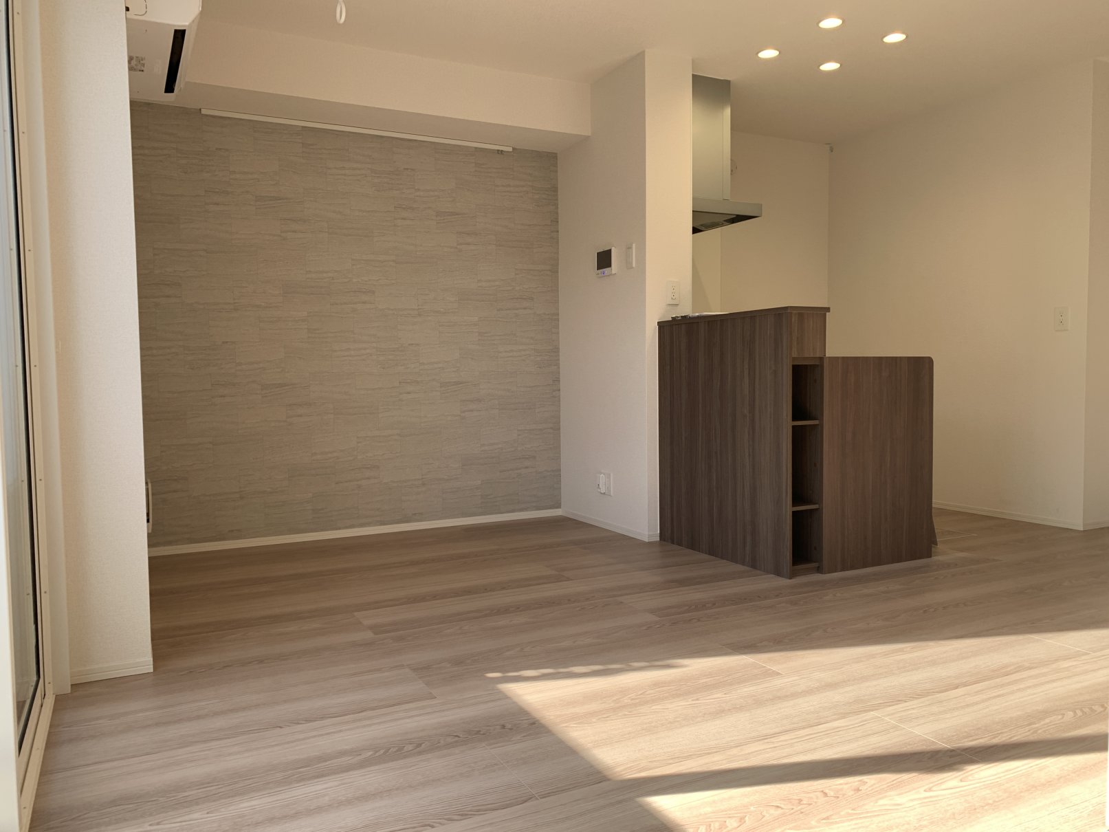 居室・リビング　南向きの明るいリビング