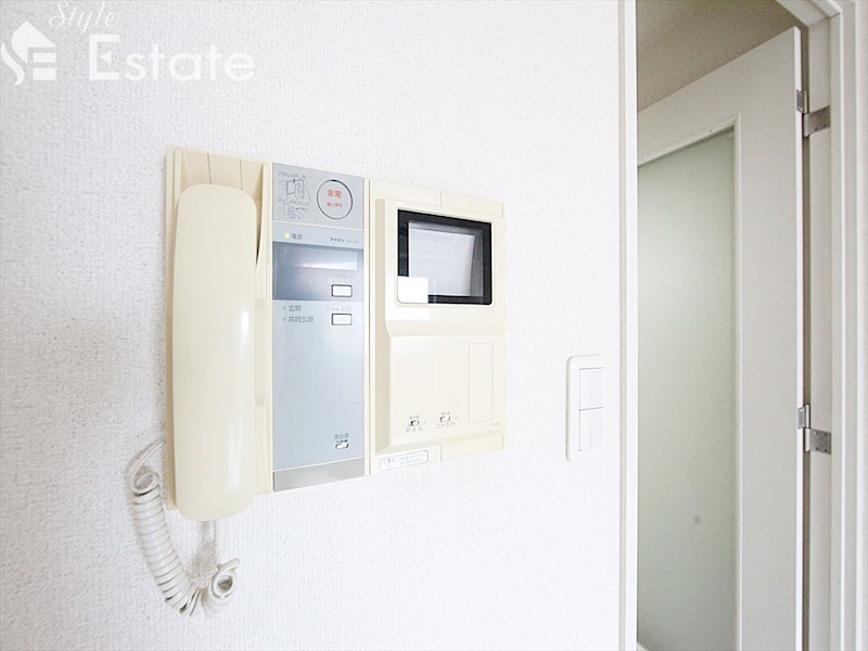 セキュリティ　モニター付きインターホン