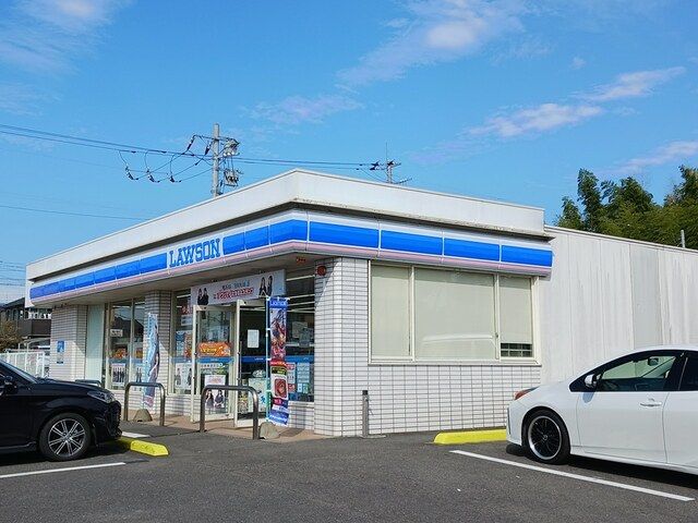 コンビニ　ローソン見川町丹下店（コンビニ）まで496m