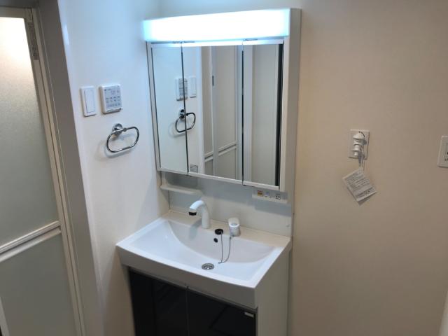 洗面設備　洗髪洗面化粧台