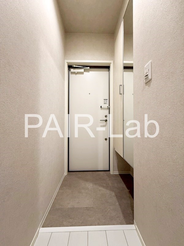 玄関　同シリーズのイメージ写真です。(現況優先)