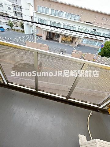 バルコニー　バルコニーがあります