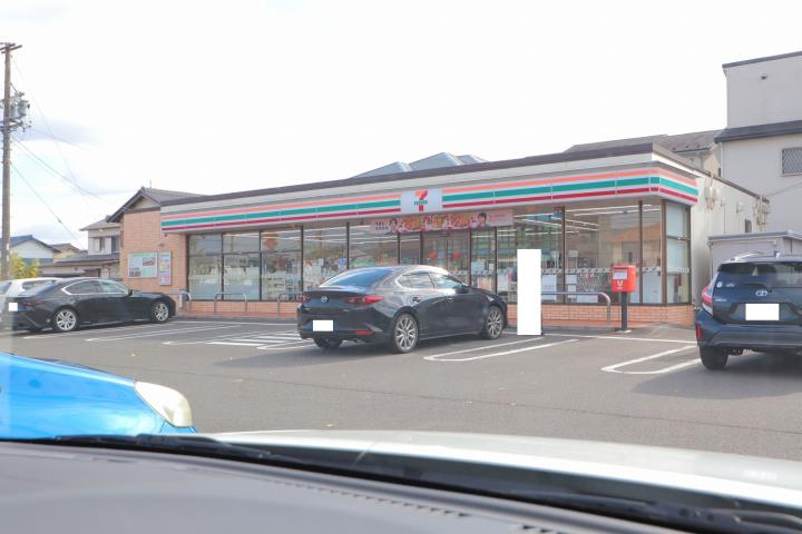 コンビニ　セブン－イレブン各務原那加不動丘店（コンビニ）まで404m
