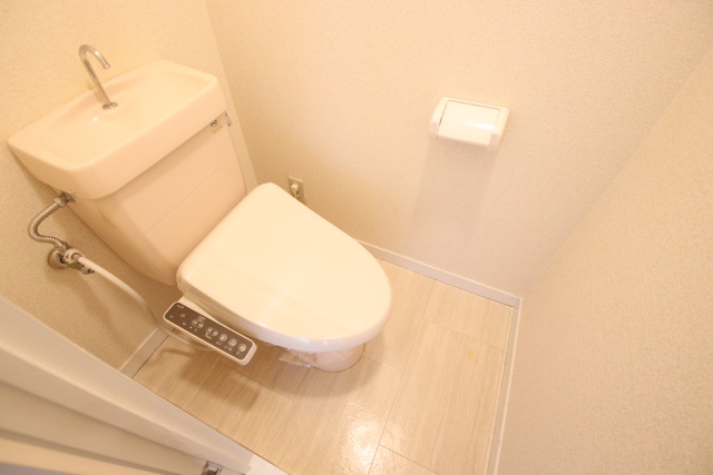 トイレ　別室の参考写真です。※現況優先