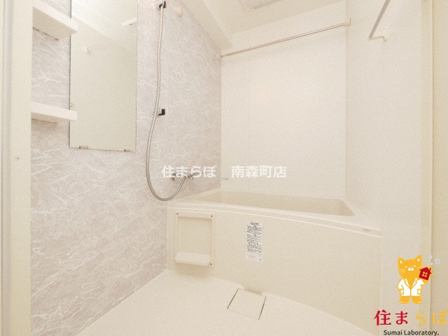 バス・シャワールーム　「見た目じゃなく、心に“しっくりくる”を大切に。」