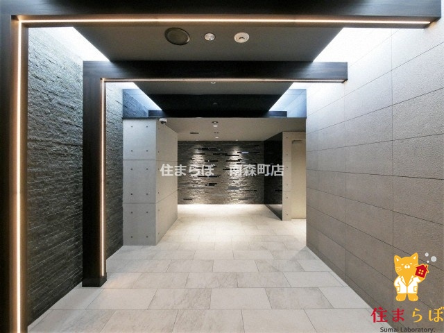 ロビー　「暮らしの設計図は、ここから始まります。」