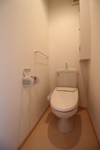 トイレ　ウォシュレット付