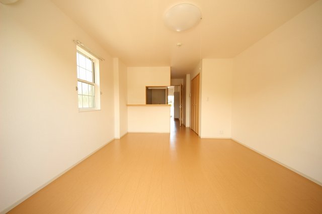 居室・リビング　こちらのリビングで趣味の時間をお楽しみください