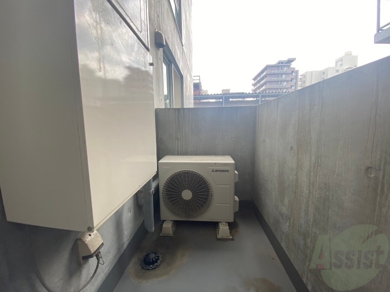 バルコニー　バルコニーです。洗濯物を干したり一息ついたりできますね！