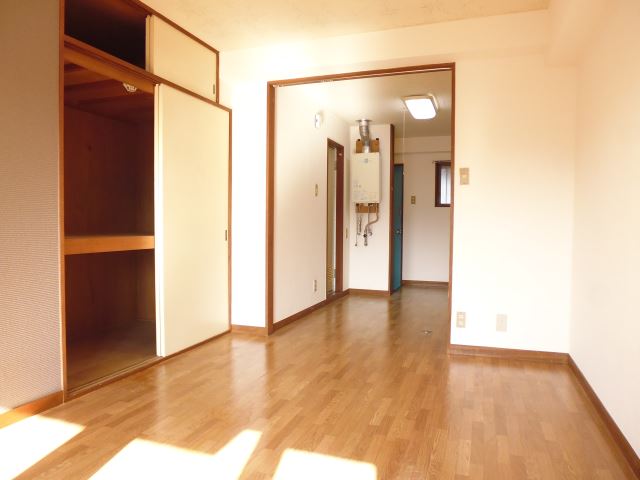 その他部屋・スペース　広めのフローリングのお部屋