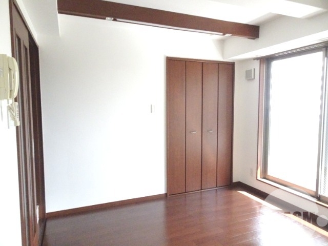 居室・リビング　明るいお部屋です♪