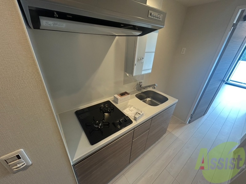 キッチン　２口コンロ付きで調理スペースもあるキッチンです。