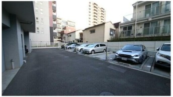 駐車場　駐車場