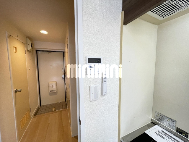 その他　給湯器リモコン付きで便利です